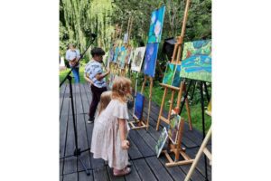 Plener malarski w Parku Oliwskim - fundacja Arte Infinita Gdańsk (23) Plener malarski w Parku Oliwskim - fundacja Arte Infinita Gdańsk (23)