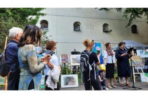 Plener malarski w Parku Oliwskim - fundacja Arte Infinita Gdańsk (24) Plener malarski w Parku Oliwskim - fundacja Arte Infinita Gdańsk (24)