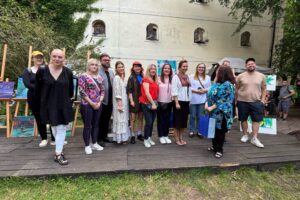 Plener malarski w Parku Oliwskim - fundacja Arte Infinita Gdańsk (27) Plener malarski w Parku Oliwskim - fundacja Arte Infinita Gdańsk (27)