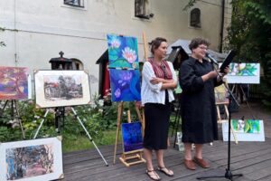 Plener malarski w Parku Oliwskim - fundacja Arte Infinita Gdańsk (30) Plener malarski w Parku Oliwskim - fundacja Arte Infinita Gdańsk (30)